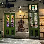بيت شباب Gogartys Temple Bar دبلن