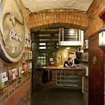 Gogartys Temple Bar Hostel Dublin